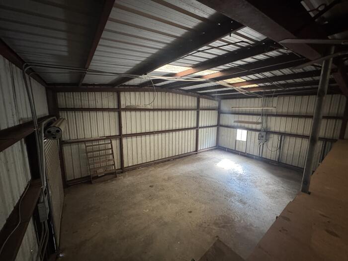 Listing photo 16